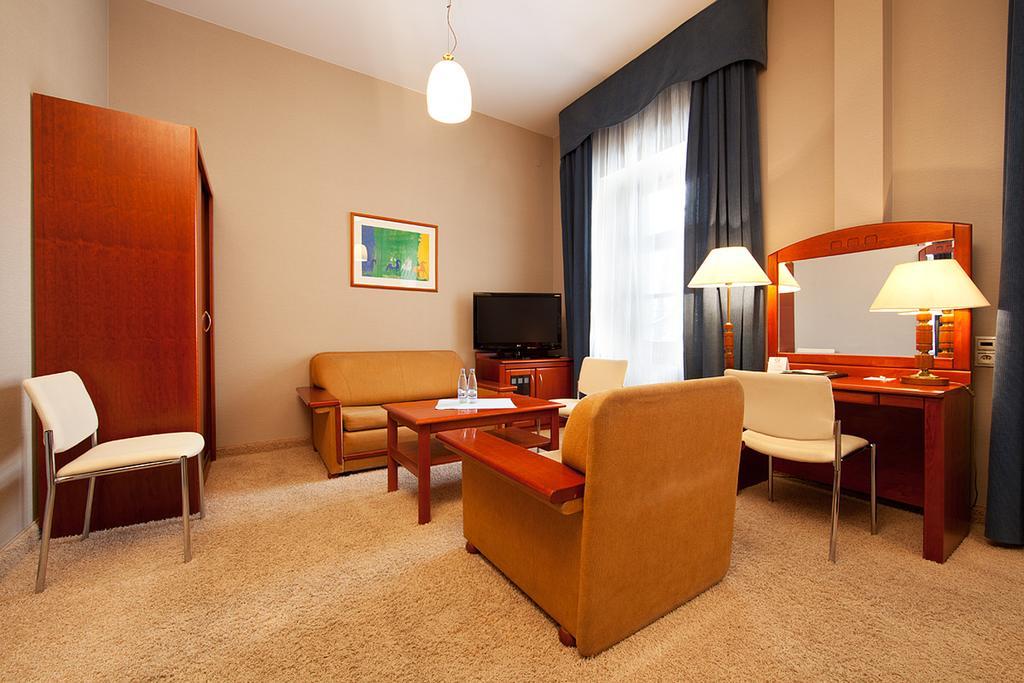 Blue Swan Aparthotel Krakow Exterior photo